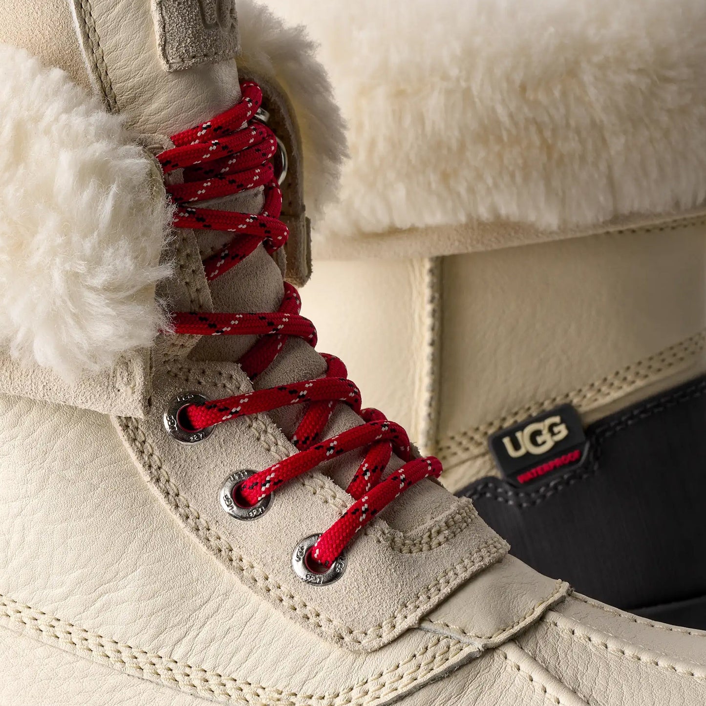 Ugg Womens Adirondack XXV Boot